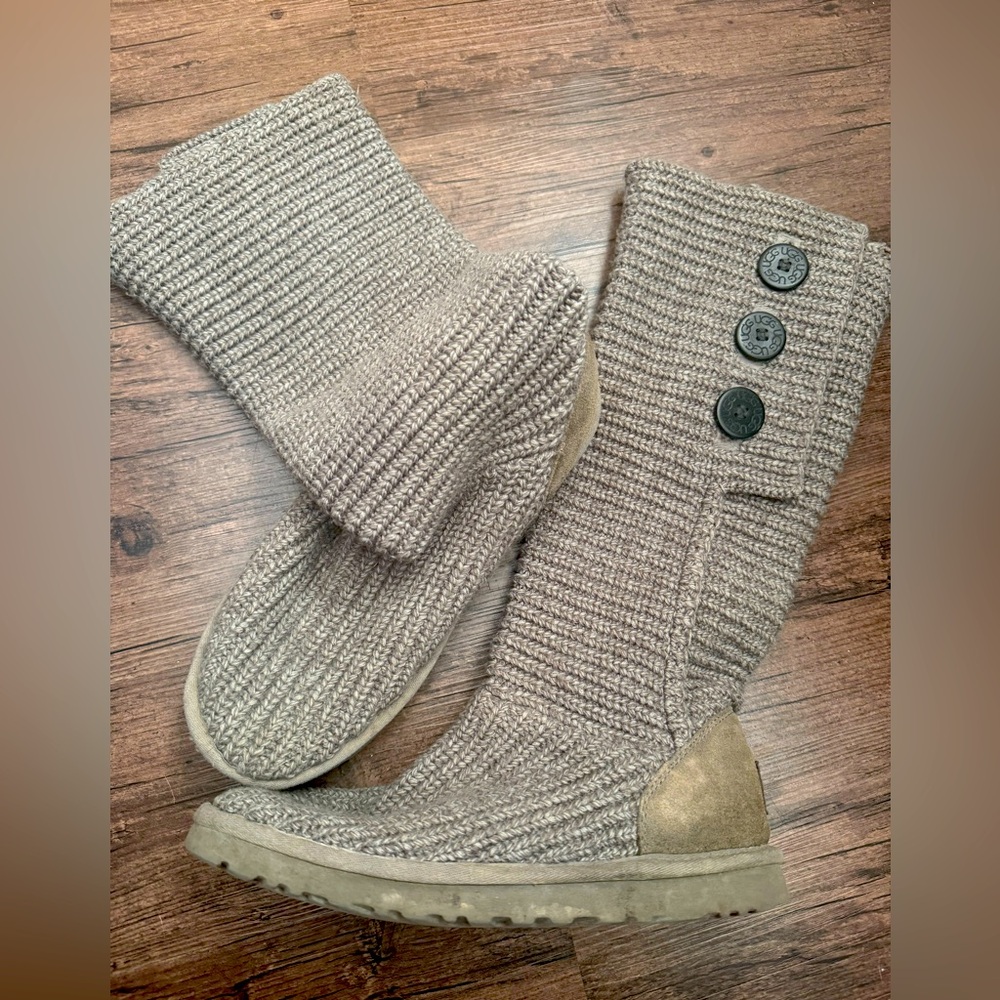 UGG Women Grey Classic Cardy Boot 9.5